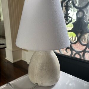 Elegant Cream Table Lamp with Textured Base